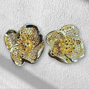 Ivana Trump Vintage Gold Plated large flower shape clip ons